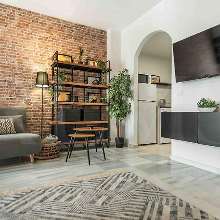 Modern Studio With Private Rooftop Terrace By Rems マラガ エクステリア 写真
