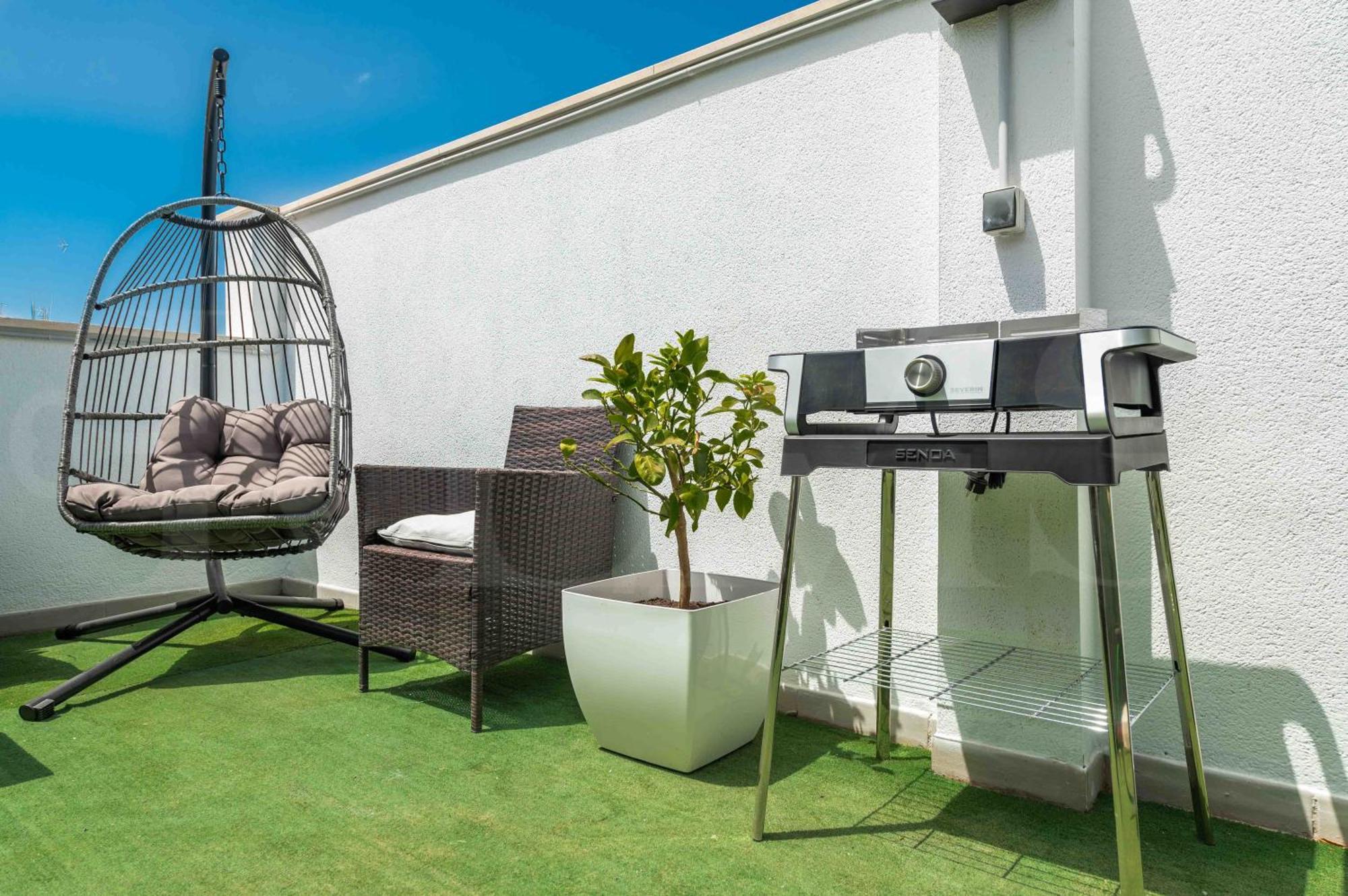 Modern Studio With Private Rooftop Terrace By Rems マラガ エクステリア 写真
